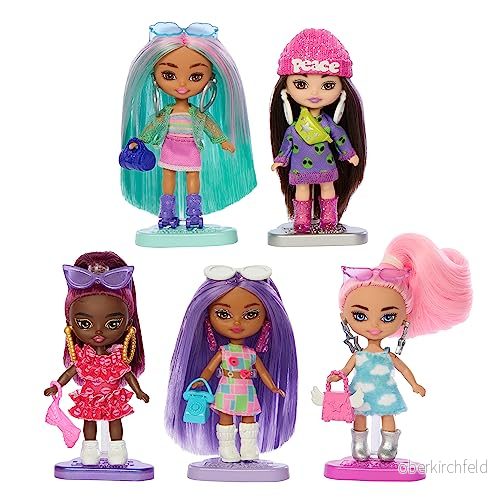 Fem Barbie dockor, Extra Mini Minis paket, små dockor med färgglada kläder och accessoarer, HPN09 194735163786
