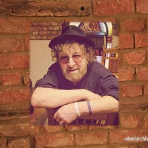 Right At Home: Selected Unreleased Home Recordings 2007 2017 5014797904675 Right At Home: Selected Unreleased Home Recordings 2007 2017 5014797904675